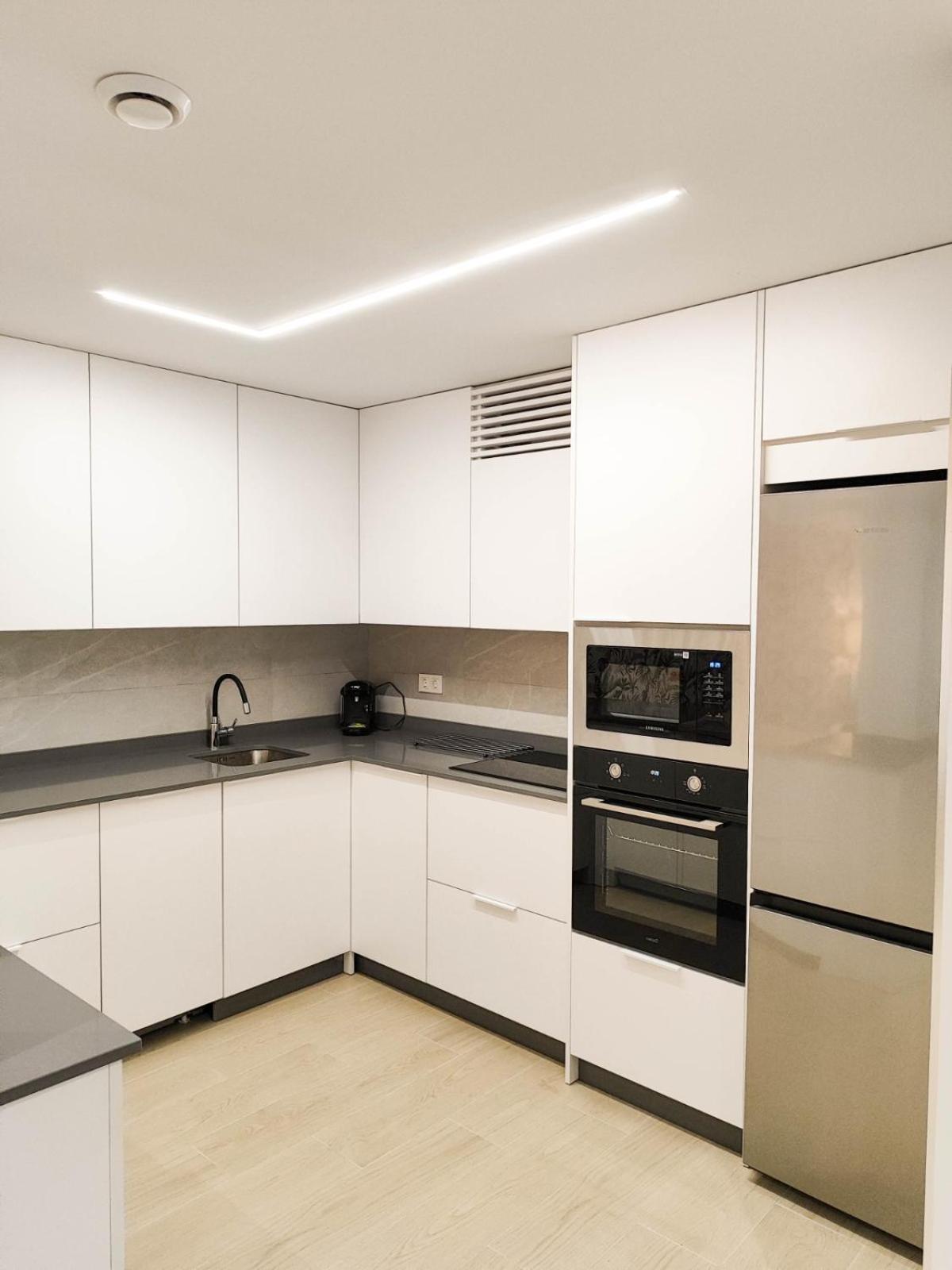 Amberes Apartment, A Stylish Villa's Independent Downstairs With Private Swimming Pool And Terrace * Polop